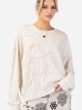 Easel Cream Flower Applique Pullover